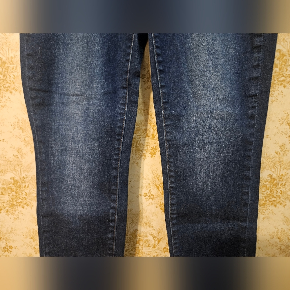 DKNY 6 Straight Leg Med-dark Jeans - Picture 3 of 10